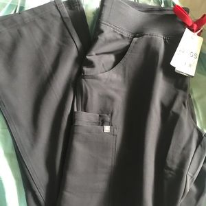 BNWT Figs Kade Cargo Scrubs